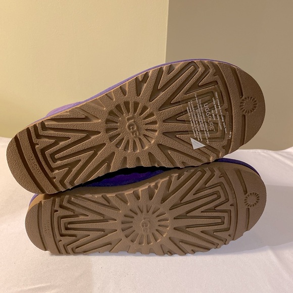 UGG Classic Short Studded Women’s Size 6 - Picture 5 of 5